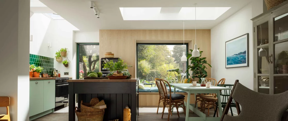Øg boligens værdi med Velux vinduer til fladt tag hos 10-4.dk